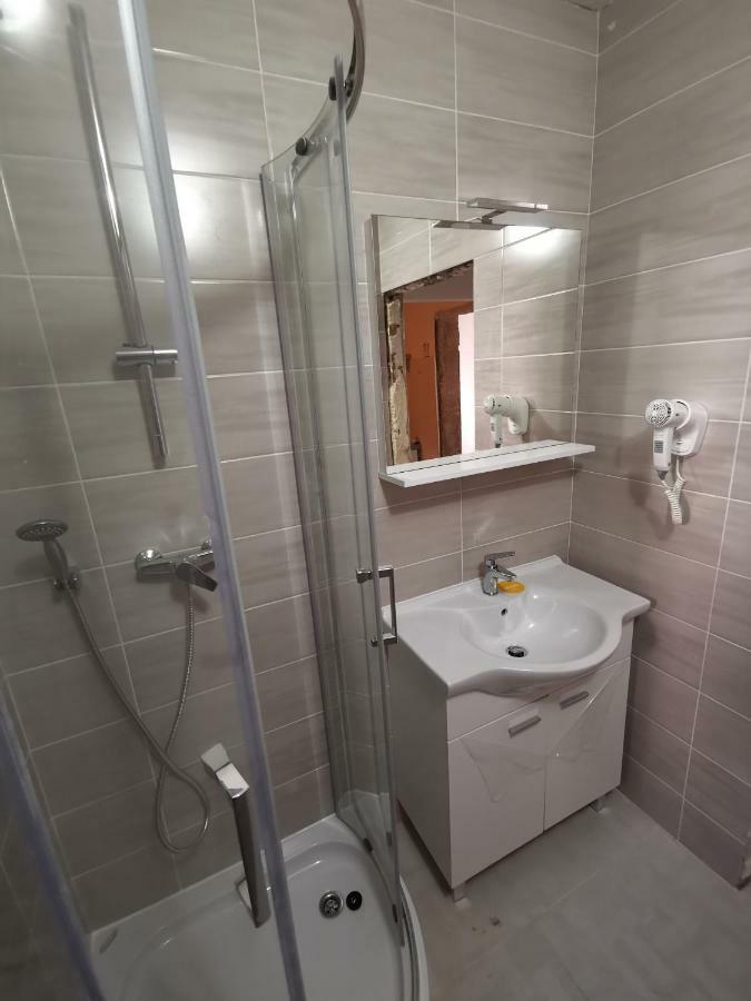 Apartmani Vukusic Promajna Luaran gambar